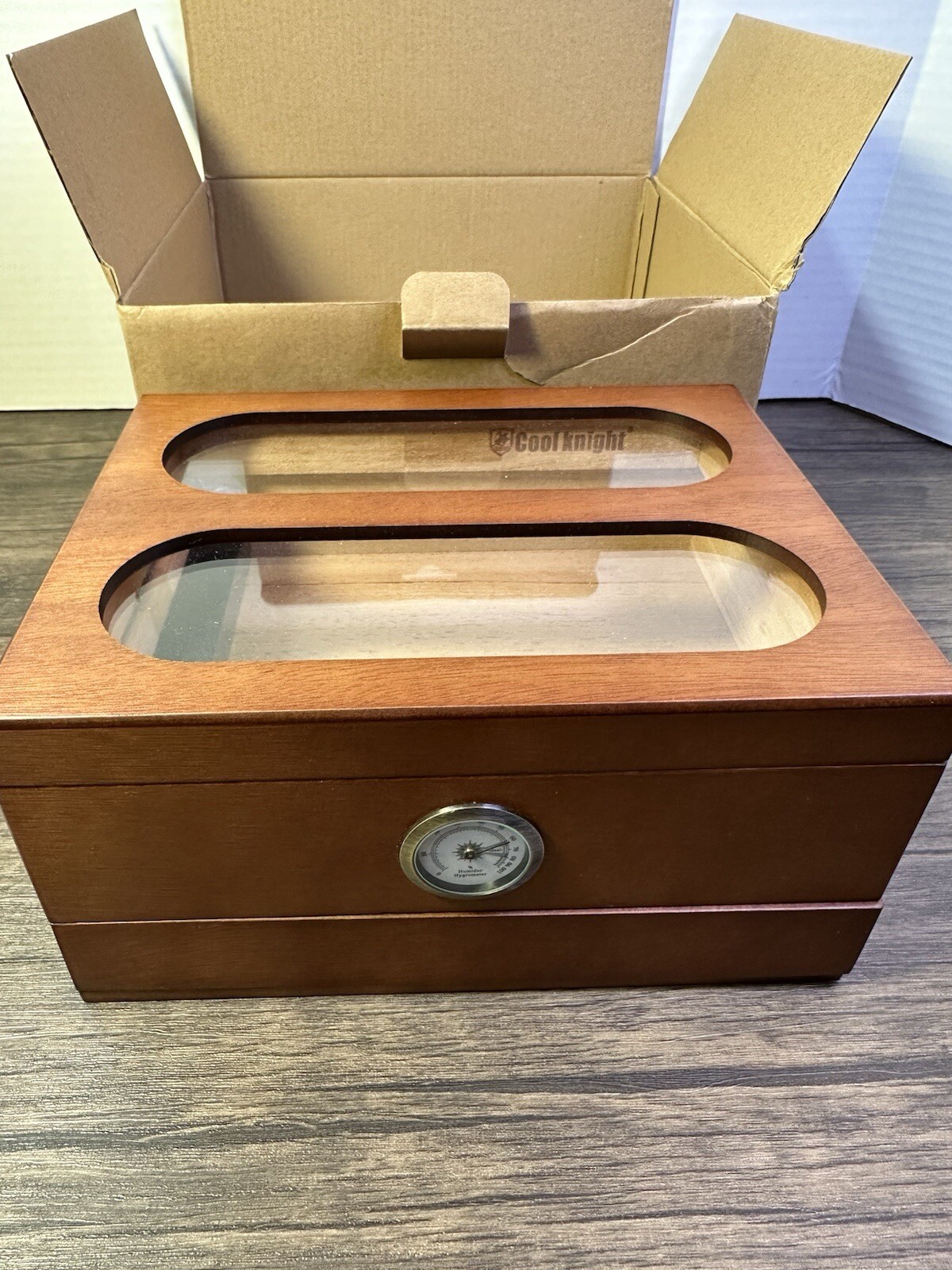 COOL KNIGHT Cigar Humidor with Front Hygrometer, Humidifier and Accessory