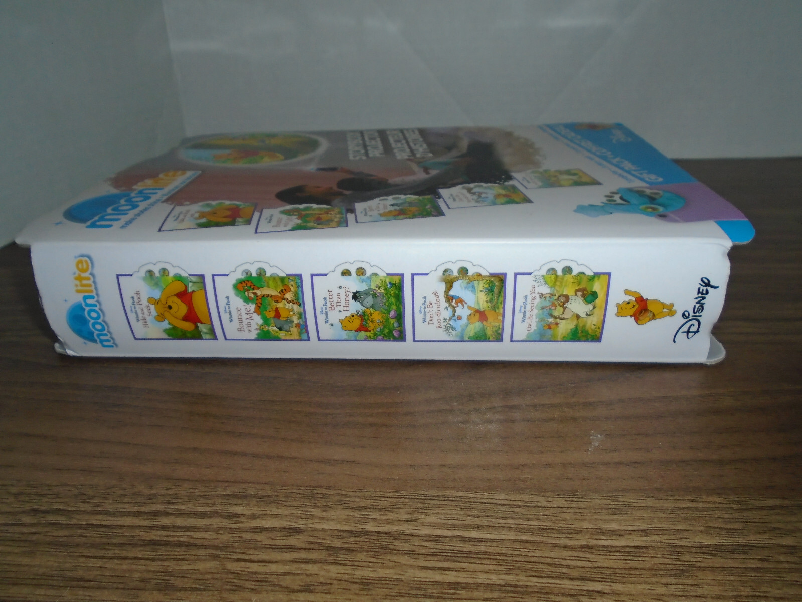 Moonlite Mini Projector with 5 Pixar Stories – New Way to Read Stories Togeth…