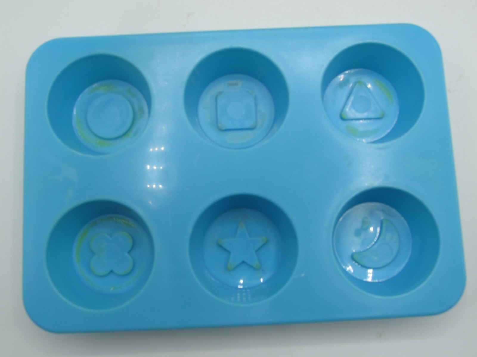 Discontinued Melissa & Doug Learning Resources Shape Sorting Cupcakes with Pan