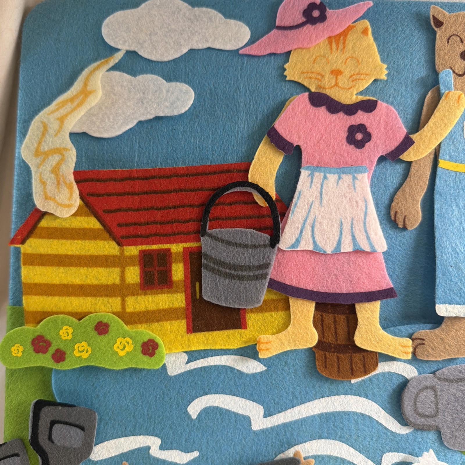 Felt Creations Hurricane Toys LITTLE RED HEN Storyboard 52 Pieces