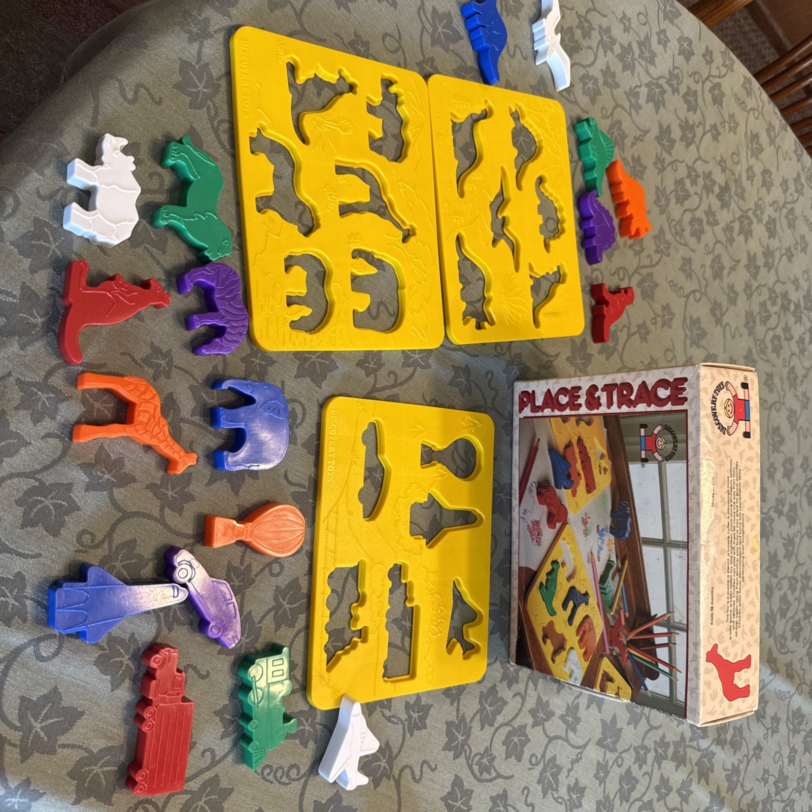 VGT Discovery Toys Place Trace Puzzle USA 18mo+ Animals Vehicle Playdough Cutter