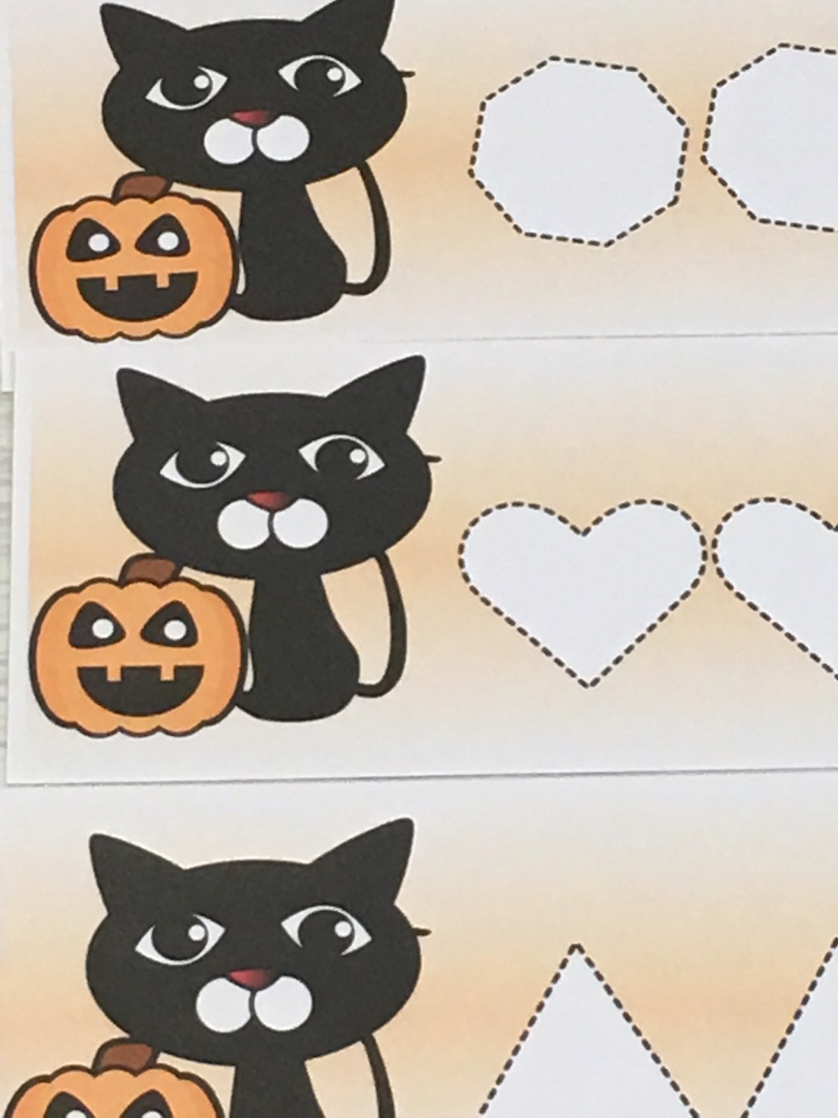 Black Cat – Shapes Tracing – Laminated Activity Set – Teaching Supplies