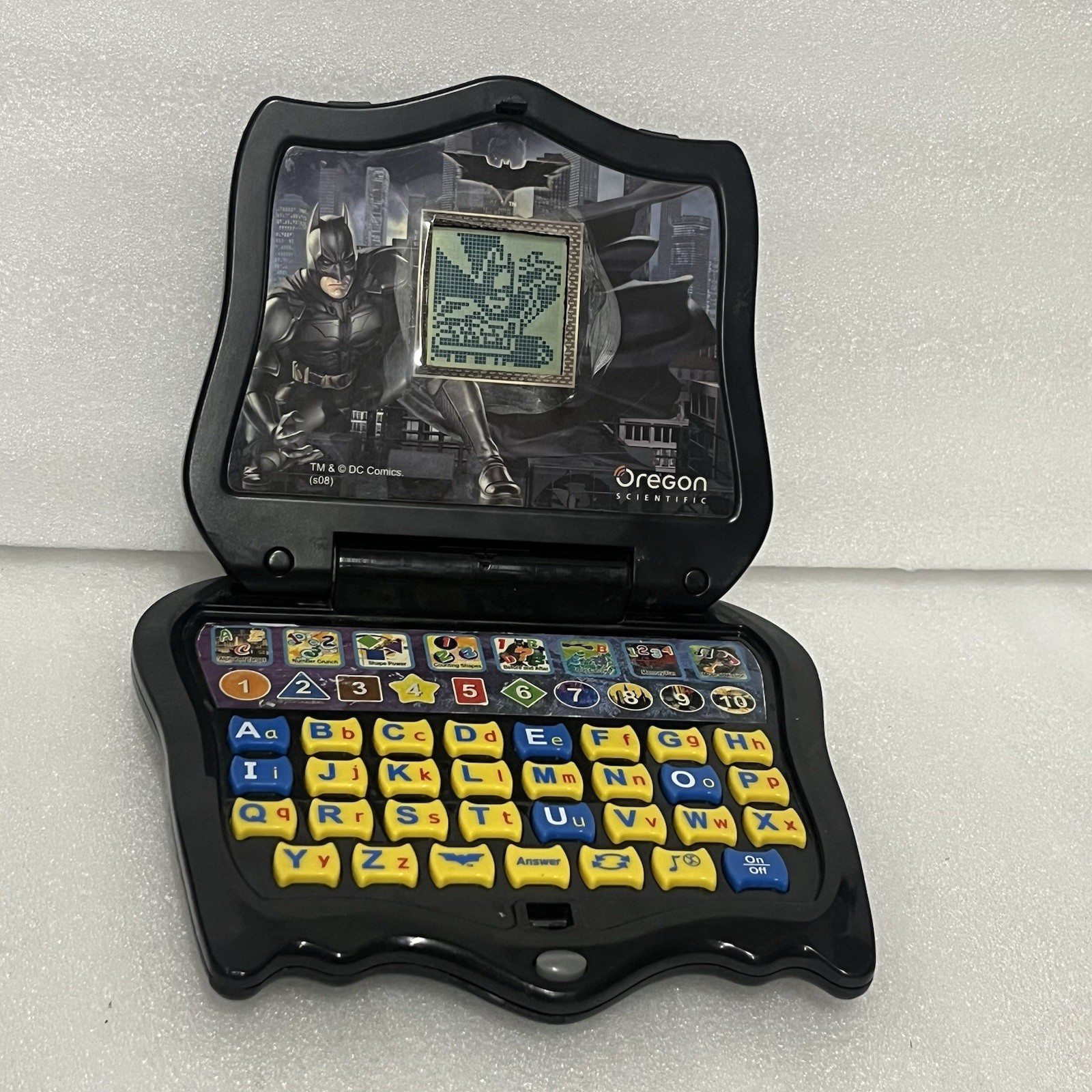 Rare Oregon Scientific Batman Dark Knight Computer Educational toy Laptop Game