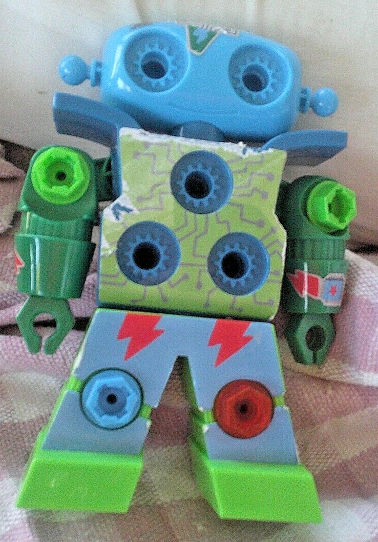 Design And Drill Robot Figure by Educational Insights Blue/Green 8″