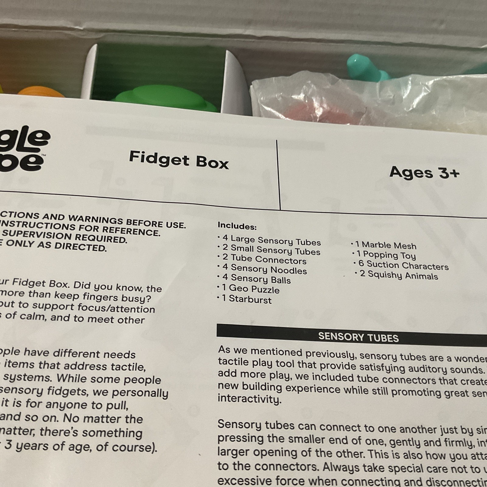 GIGGLE SCAPE FIDGET BOX STRETCH , TWIST , SQUEEZE 28 PIECES 3+