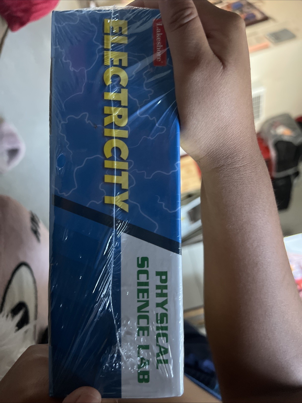 NEW Hands On Series Science With Magnet Kit