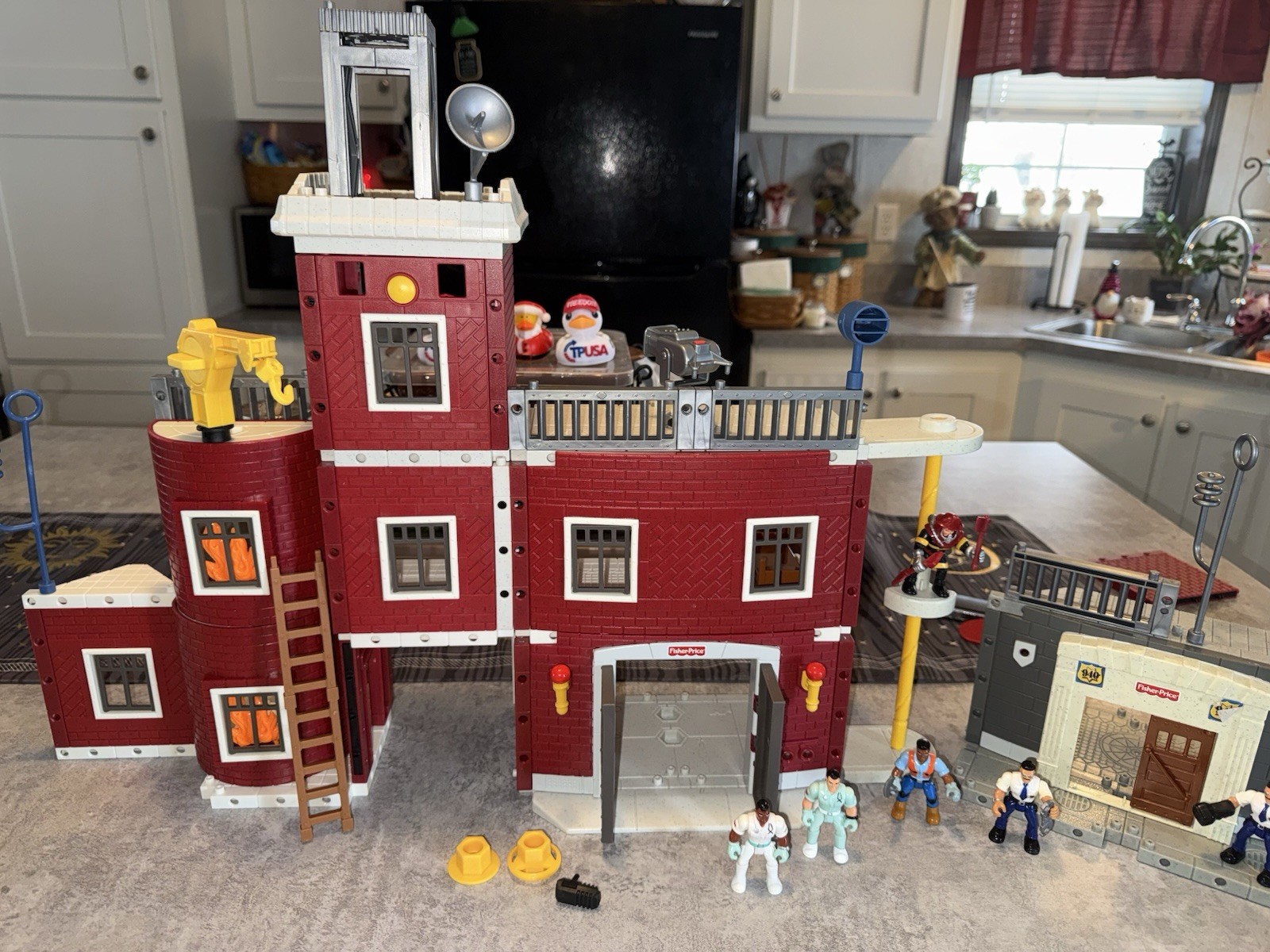 Imaginnext rescue center By Fisher-Price Police Station W Box See Photos Fun Set