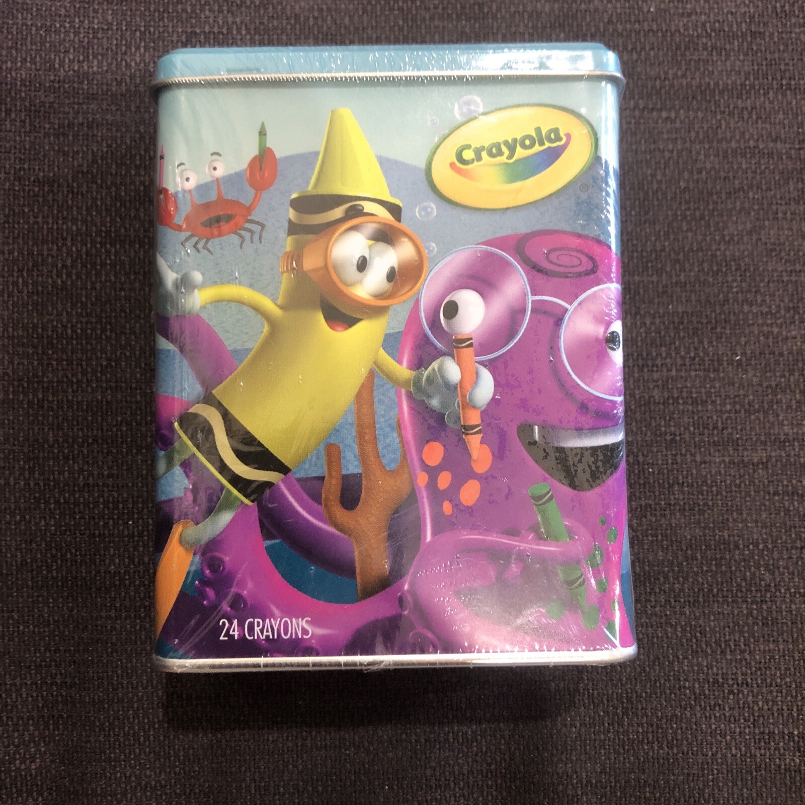 Crayola Imagination Tins Underwater, 24 Crayons in Tin, New Sealed Free Shipping