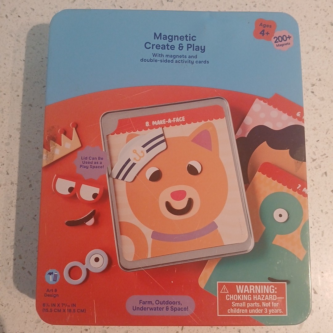 Magnetic Create & Play 200 Pc Ages 4+ Farm, Outdoors, Underwater & Space