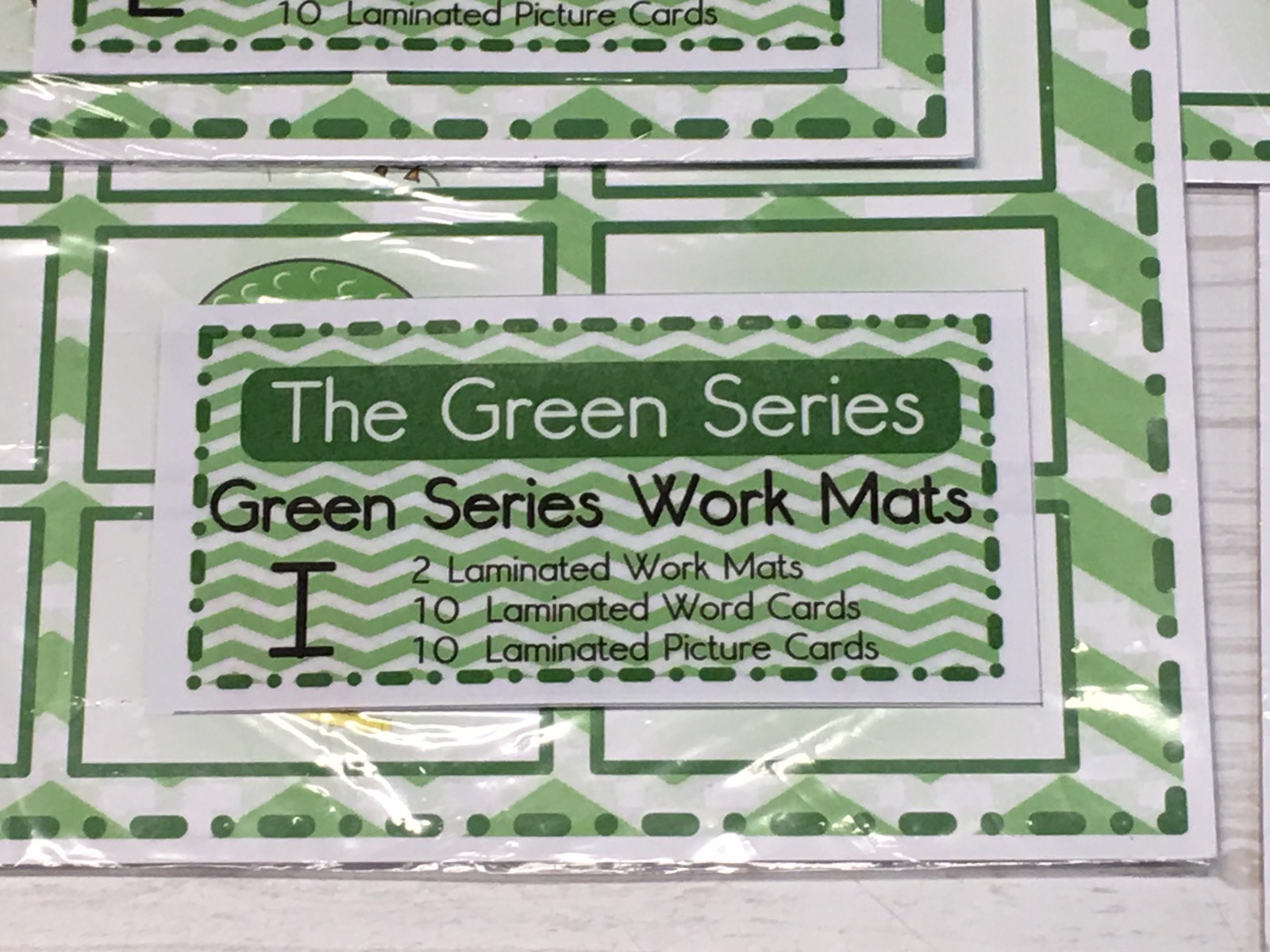 The Green Series – Vowel I Work Mats (20 cards-2 Laminated WorkMats) Montessori