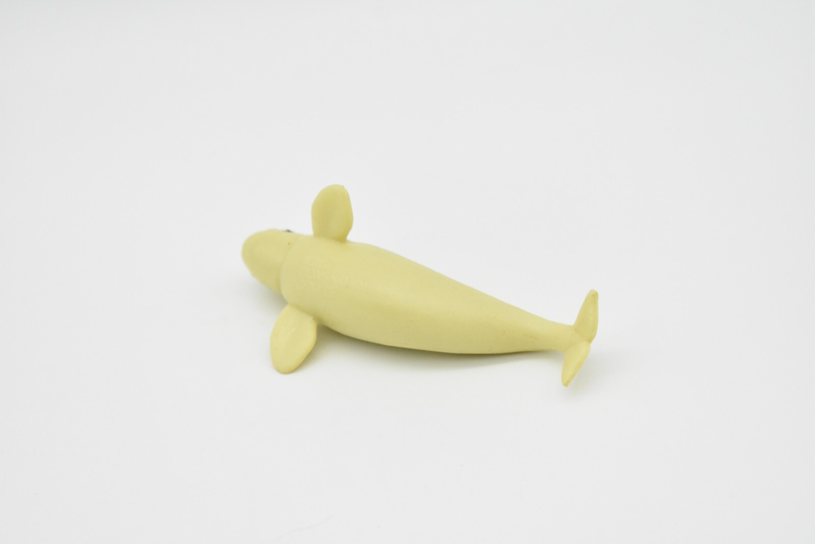 Beluga Whale, Very Nice Plastic Replica, 3″ – F1103 B203