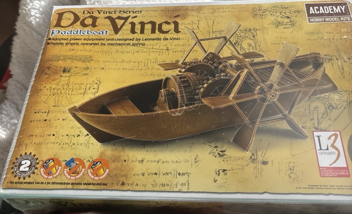 Academy Leonardo da Vinci Paddle Boat
