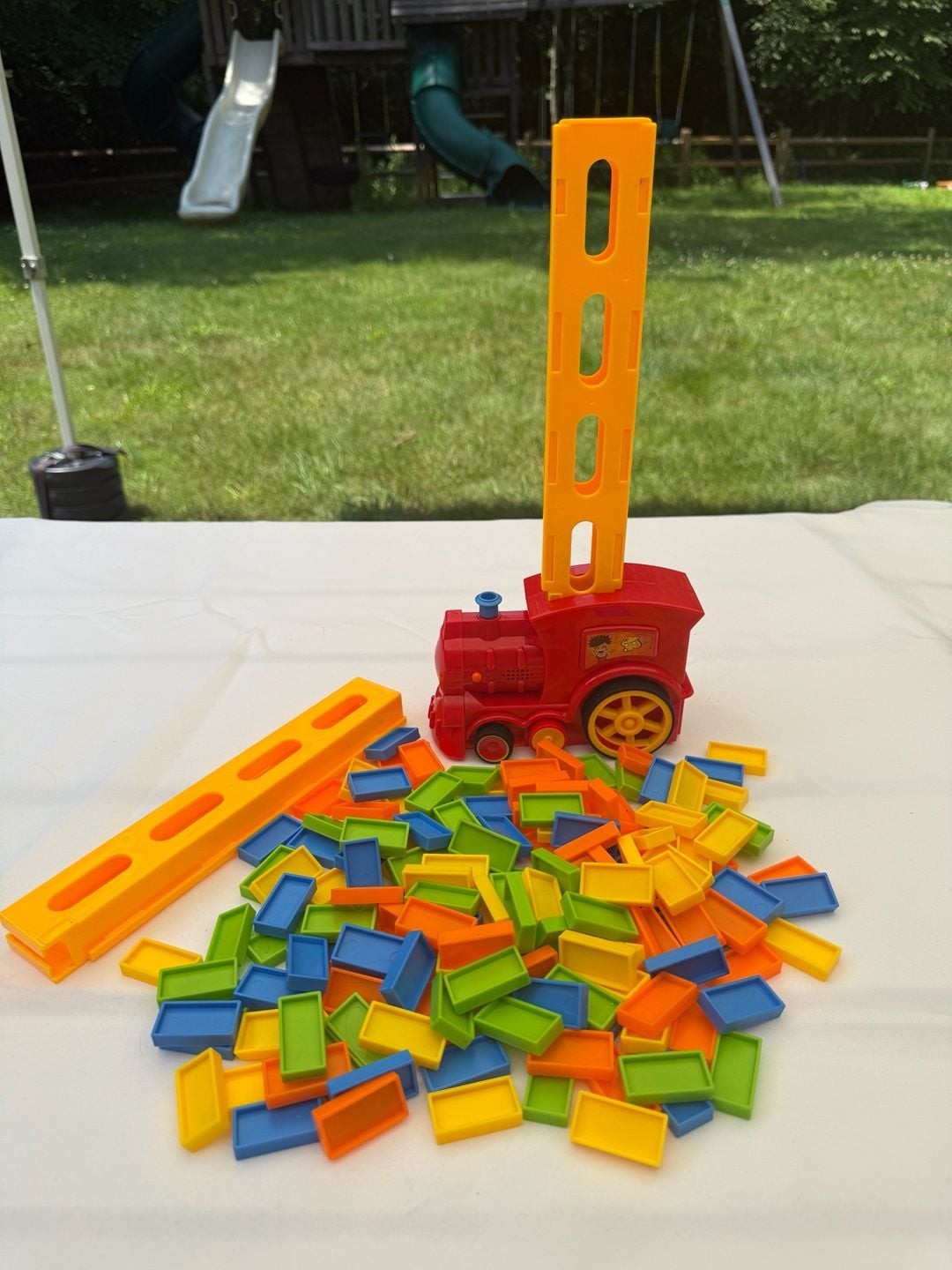 Automatic Domino Laying Train Toy Set with Stacking Blocks