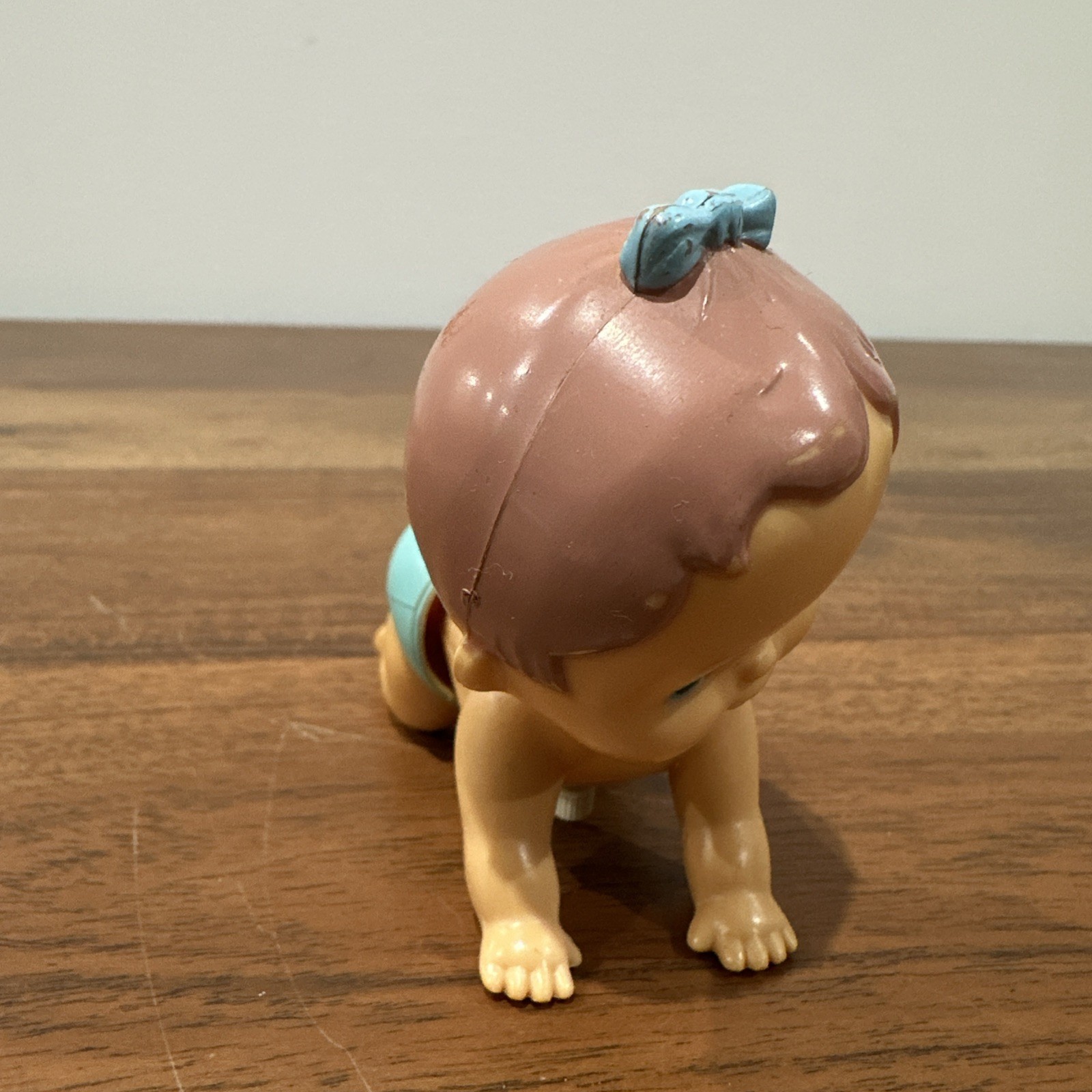 Vintage Tomy 1977 Wind Up Toy Crawling Baby Girl Blue Diaper & Hairbow ~ Tested