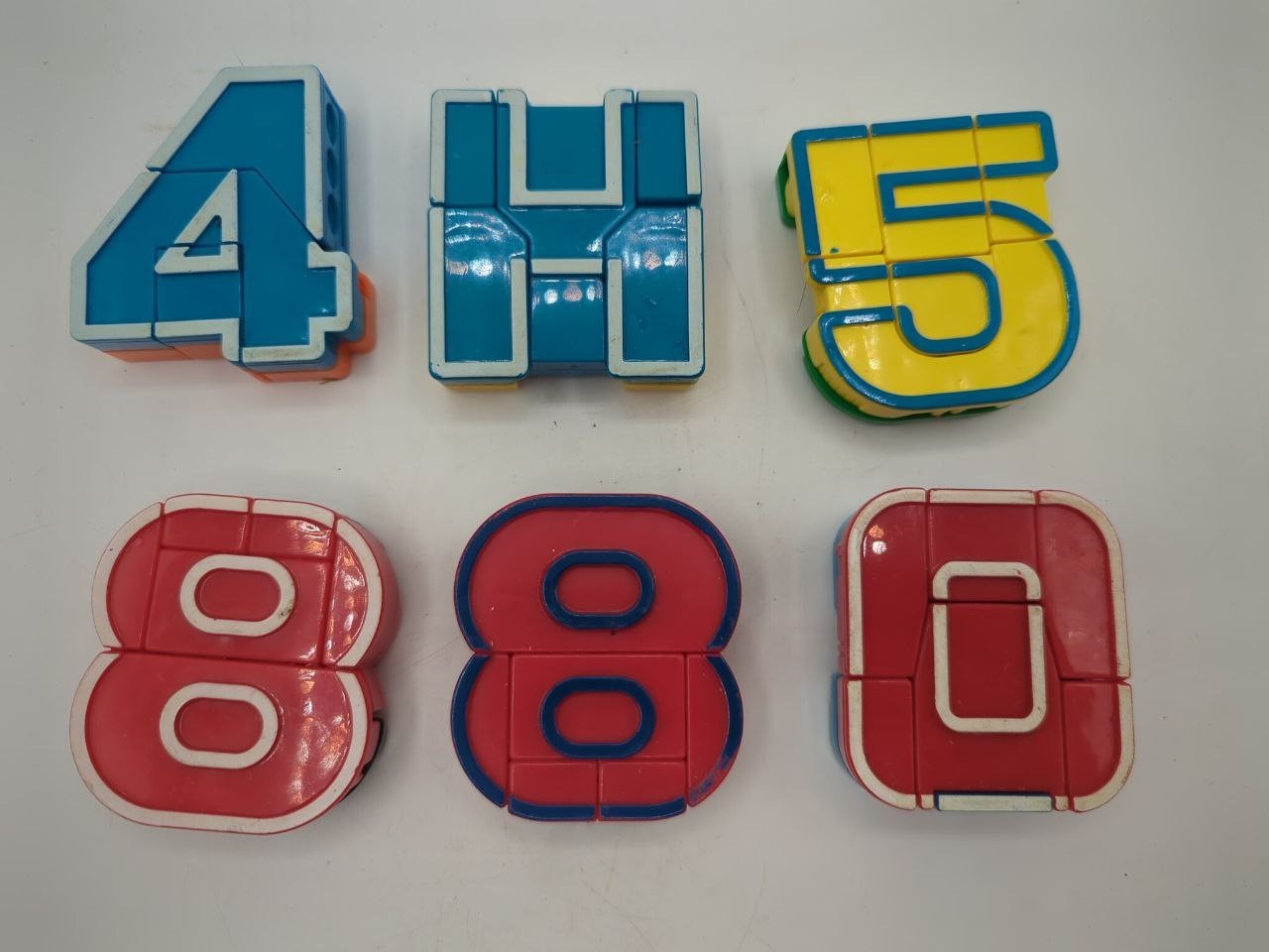 Lakeshore Learning Numberbots Transforming Numbers Lot of 6 – LV57-3