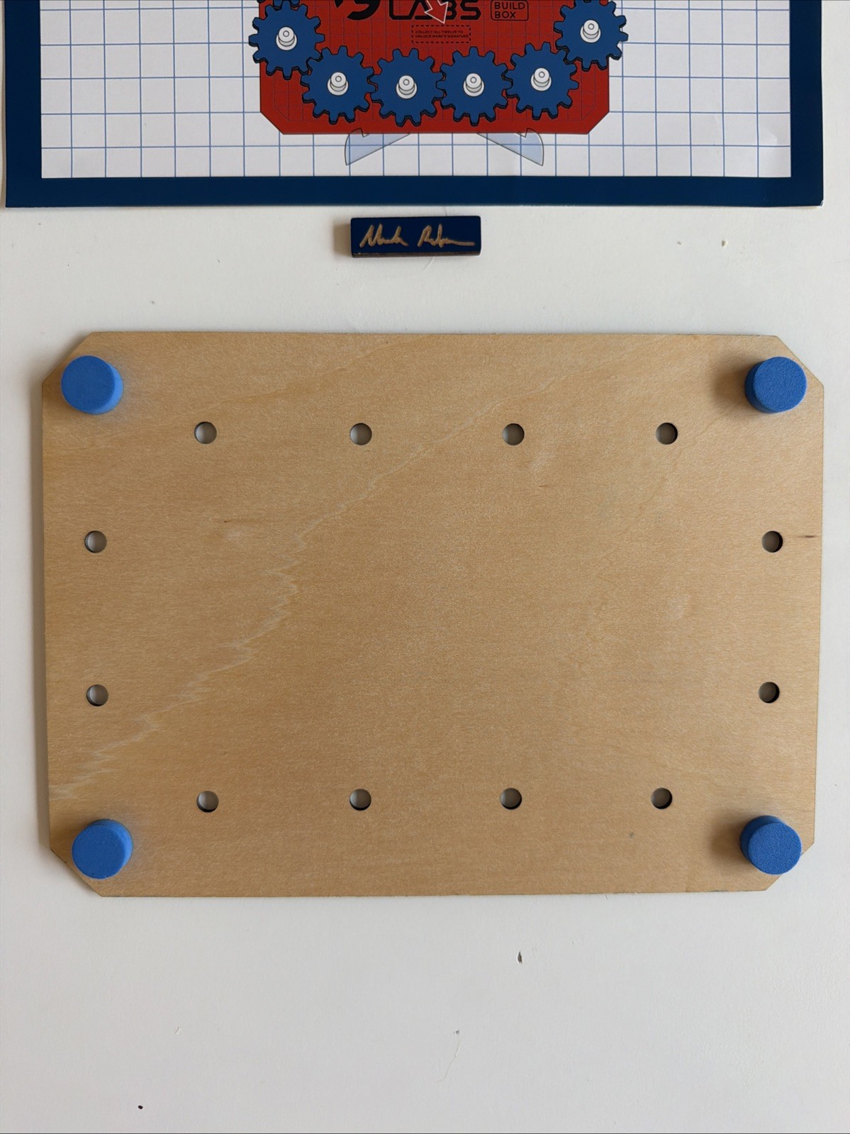 Crunch Labs by Mark Rober Gears Badge Diploma Holder, Signature Piece – Year 4