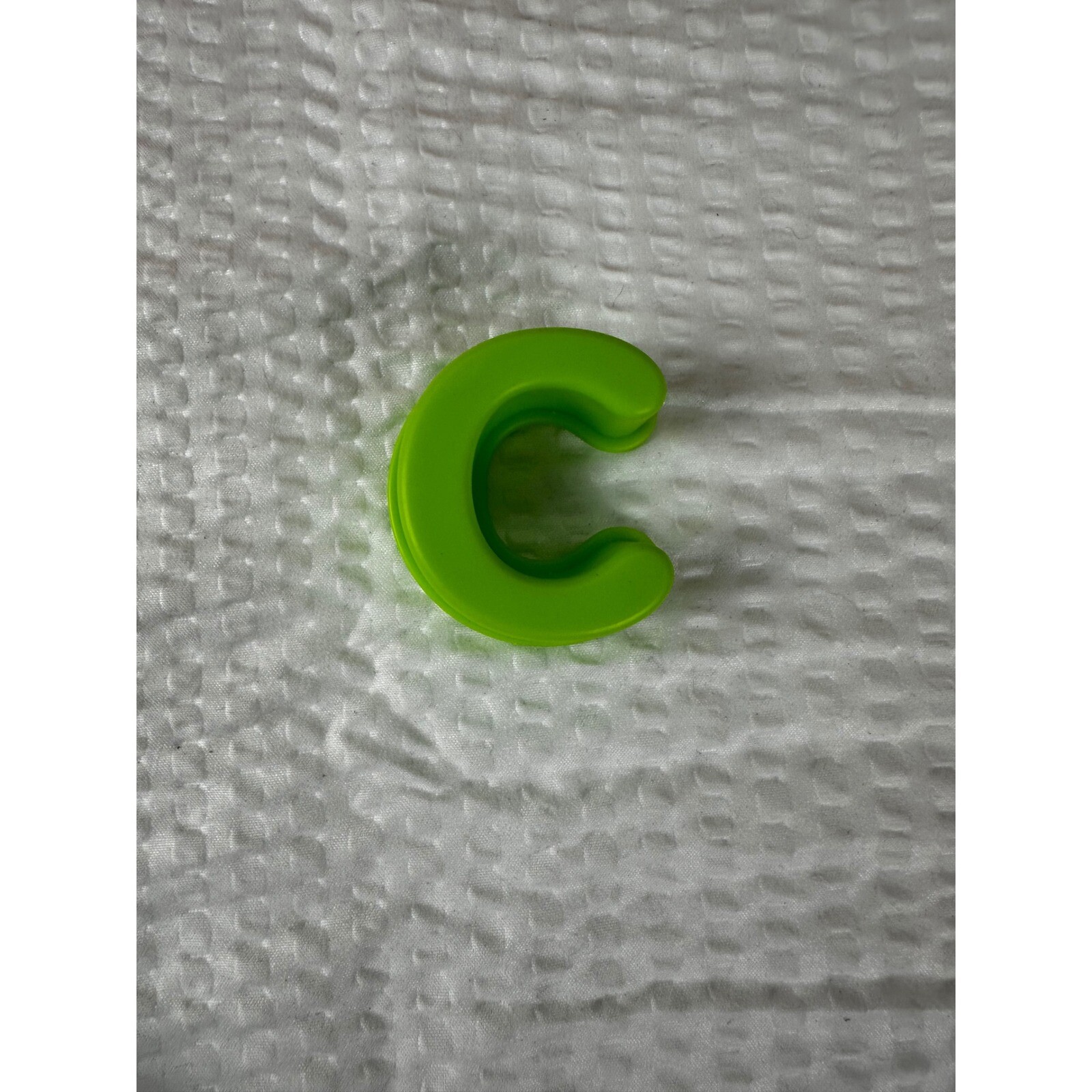 Letter “C” for Elmo On The Go learning game.