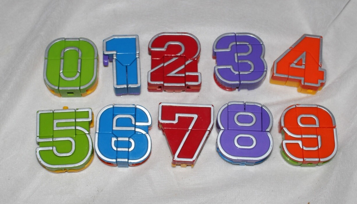 Transforming Numbers Bots STEM Educational Learning 0 thru 9 Used