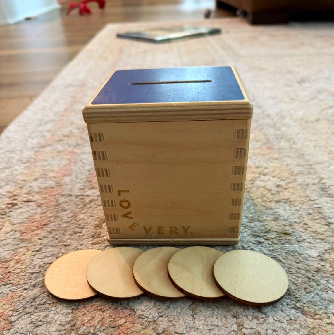 Lovevery Wooden Coin Bank Object Permanence Box w/ Slot Lid & 5 Discs Beige