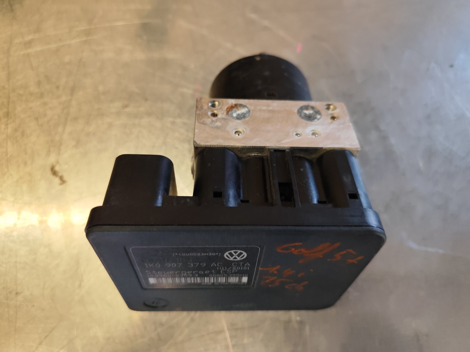 ABS BLOCK CASE VW VOLKSWAGEN GOLF 5 + 1.4i 16V 75CV 1K0907379AC / 1K0614517AE