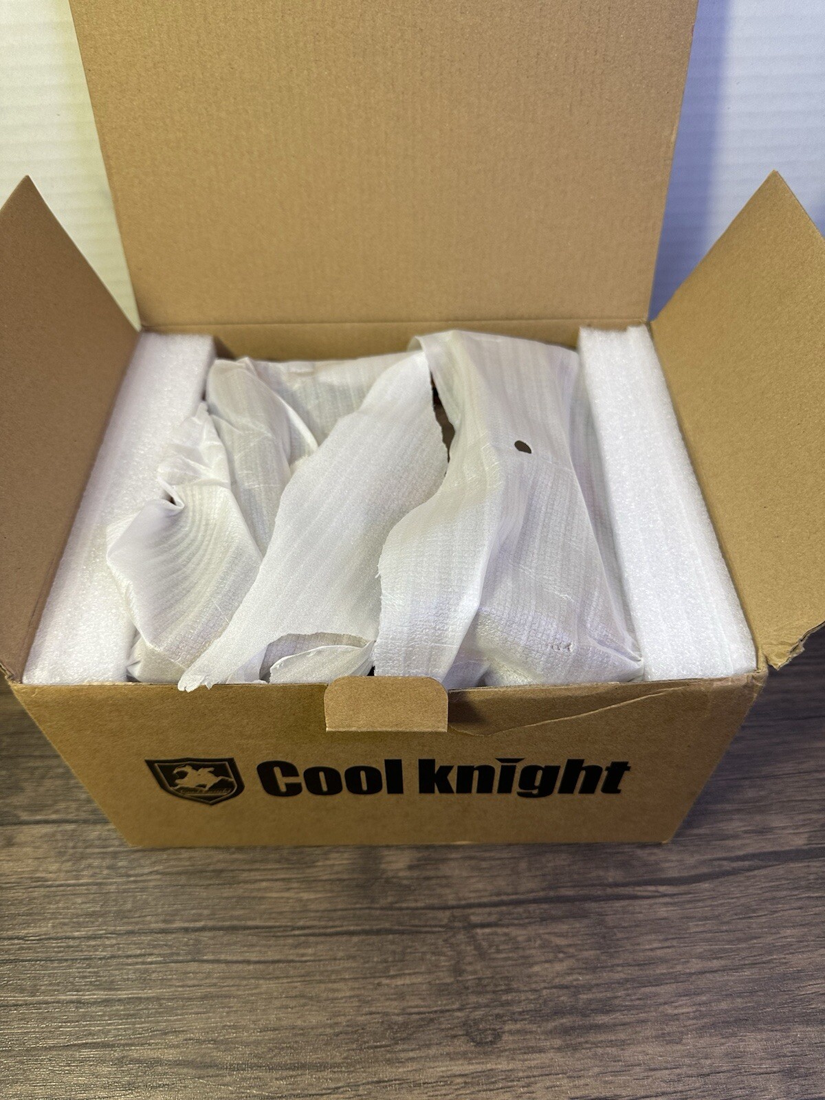 COOL KNIGHT Cigar Humidor with Front Hygrometer, Humidifier and Accessory