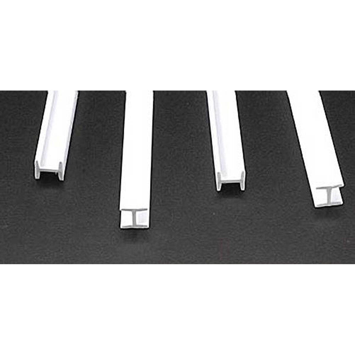 Plastruct 90548 HFS-12 White H Column (4) 3/8″ H&W x .055″ T x 15″ Long