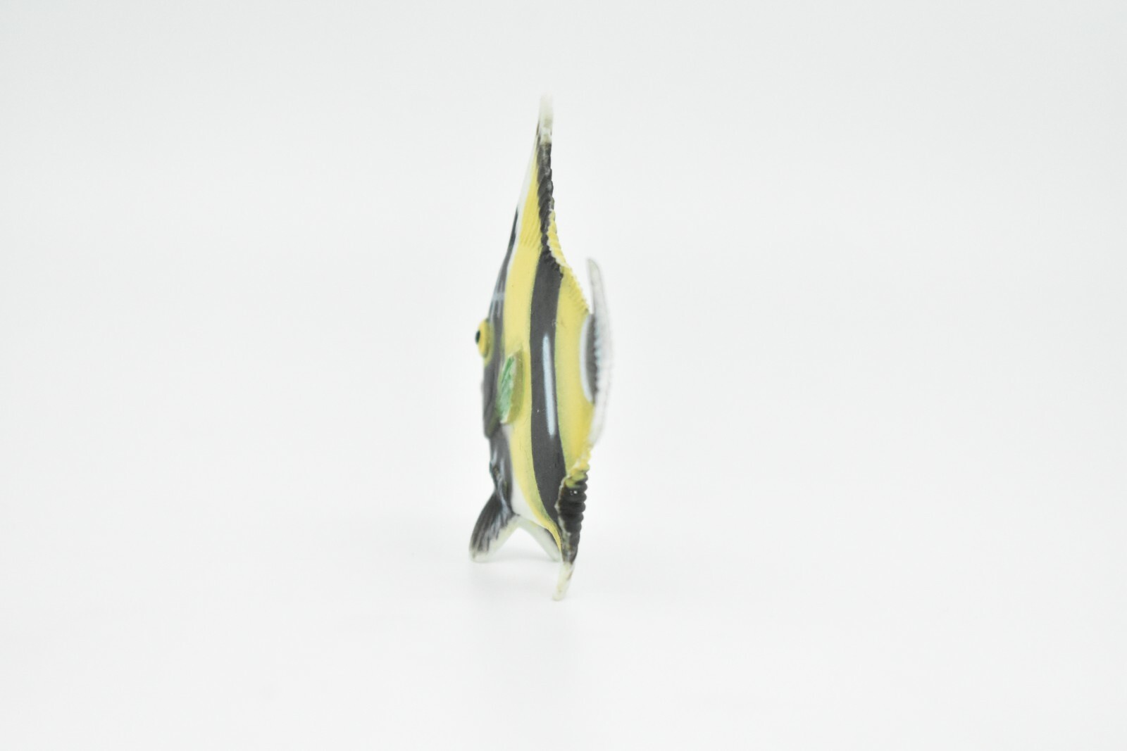 Tropical Fish Toy, Moorish Idol, Realistic Plastic Replica 2″ CWG136 BB28