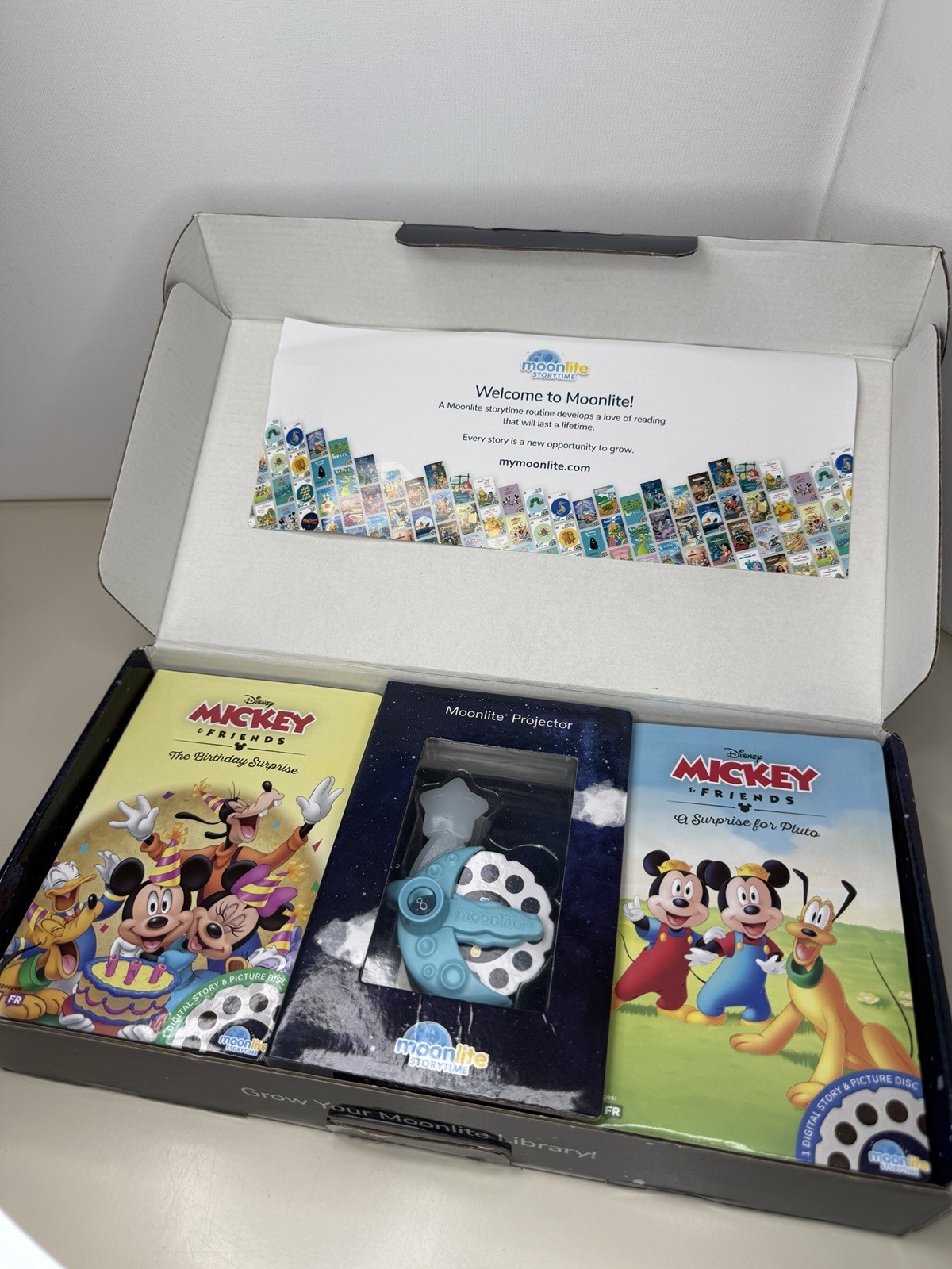 Moonlite Storytime Mini Projector w 4 Mickey Mouse and Friends Stories