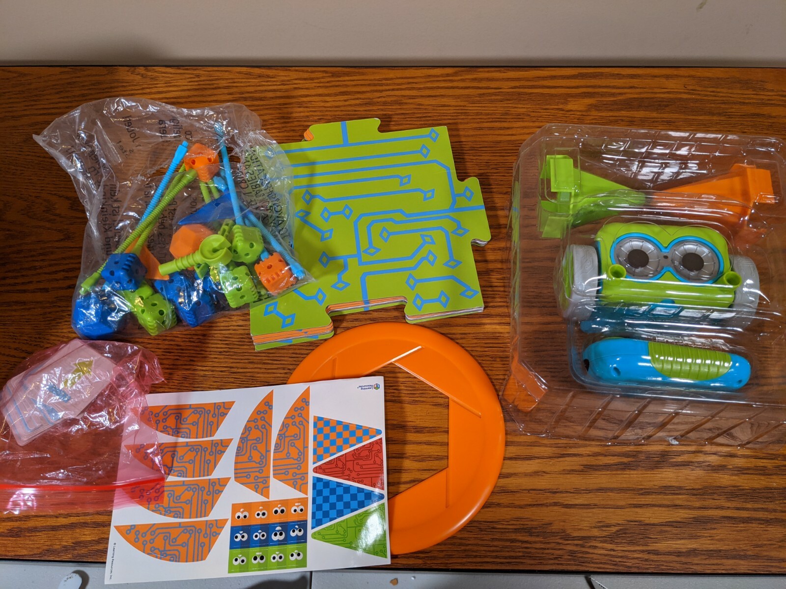 Learning Resources LER2935 Botley The Coding Robot Activity Set