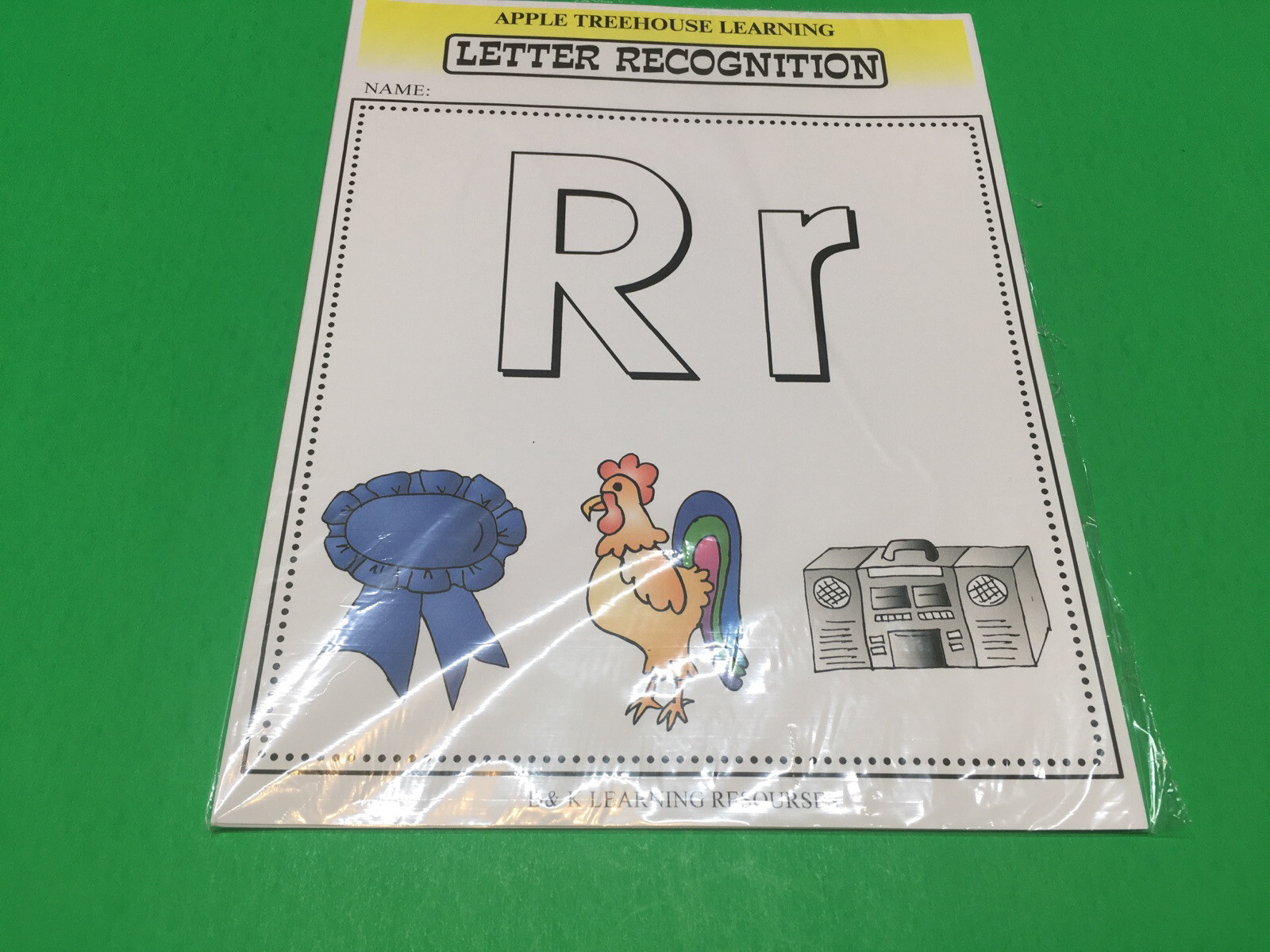 Letter Rr – Apple Treehouse Worksheets – Preschool Teaching supplies 20pgs