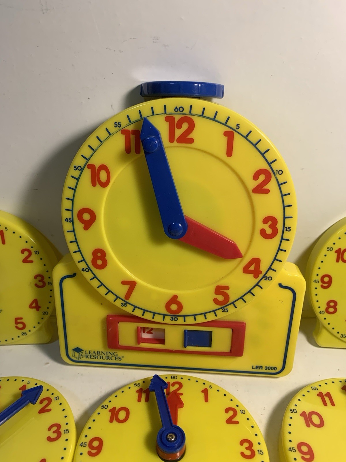 Learning Resources LER 3000 Time Activity Set – 11 Student & I Techer Clock