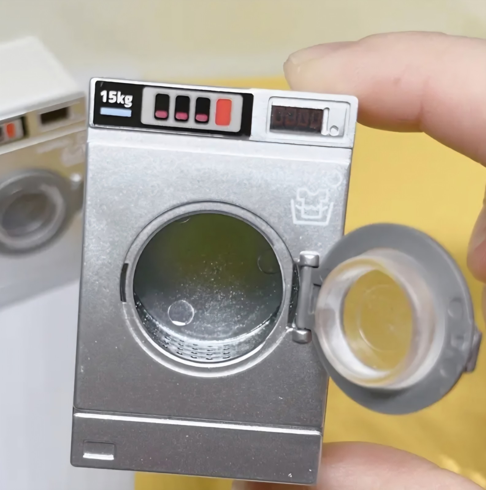Miniature Front Loading Washing Machine 1:12 Scale Scene Prop Diorama 2.2×1.4″