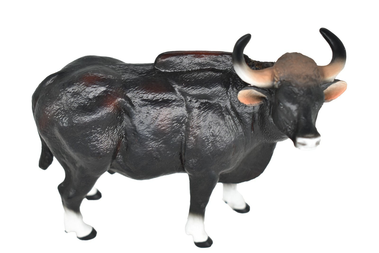 Gaur Bull Realistic Toy Model Plastic Replica Animal, Kids Gift 5.5″ M117