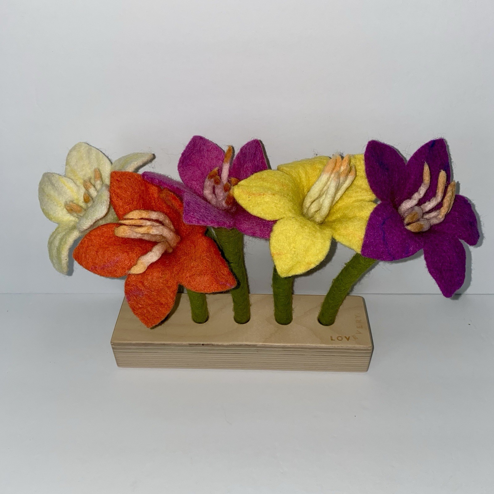 Lovevery Felt Flowers in a Row from The Helper Play Kit Complete 5 Stems w/ Base