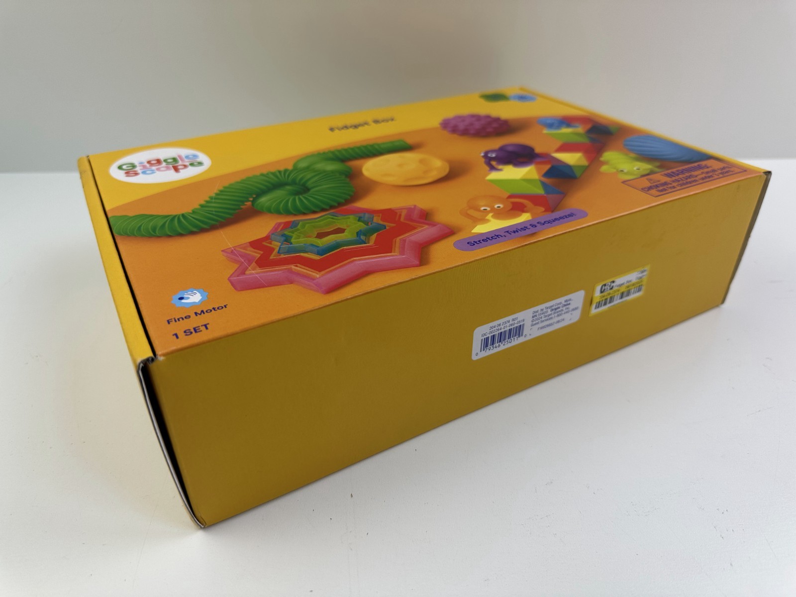 GiggleScape Fidget Box 28-Piece Set Stretch Twist & Squeeze 28 Pcs For Ages 3+
