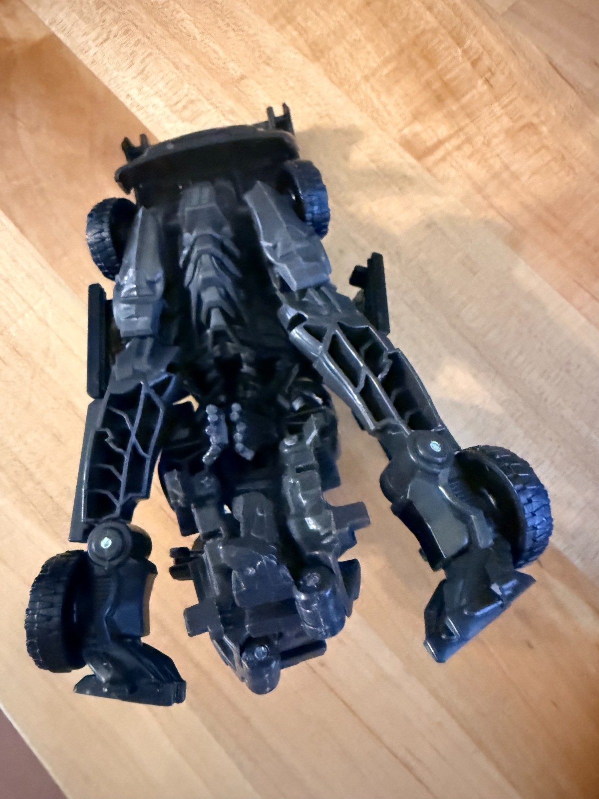 Transformers Studio Series Deluxe Class Dark of the Moon 94 Hatchet, Broken