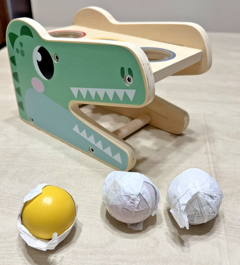 Alligator Wooden Toy With Red Blue Yellow Wooden Balls (G2)