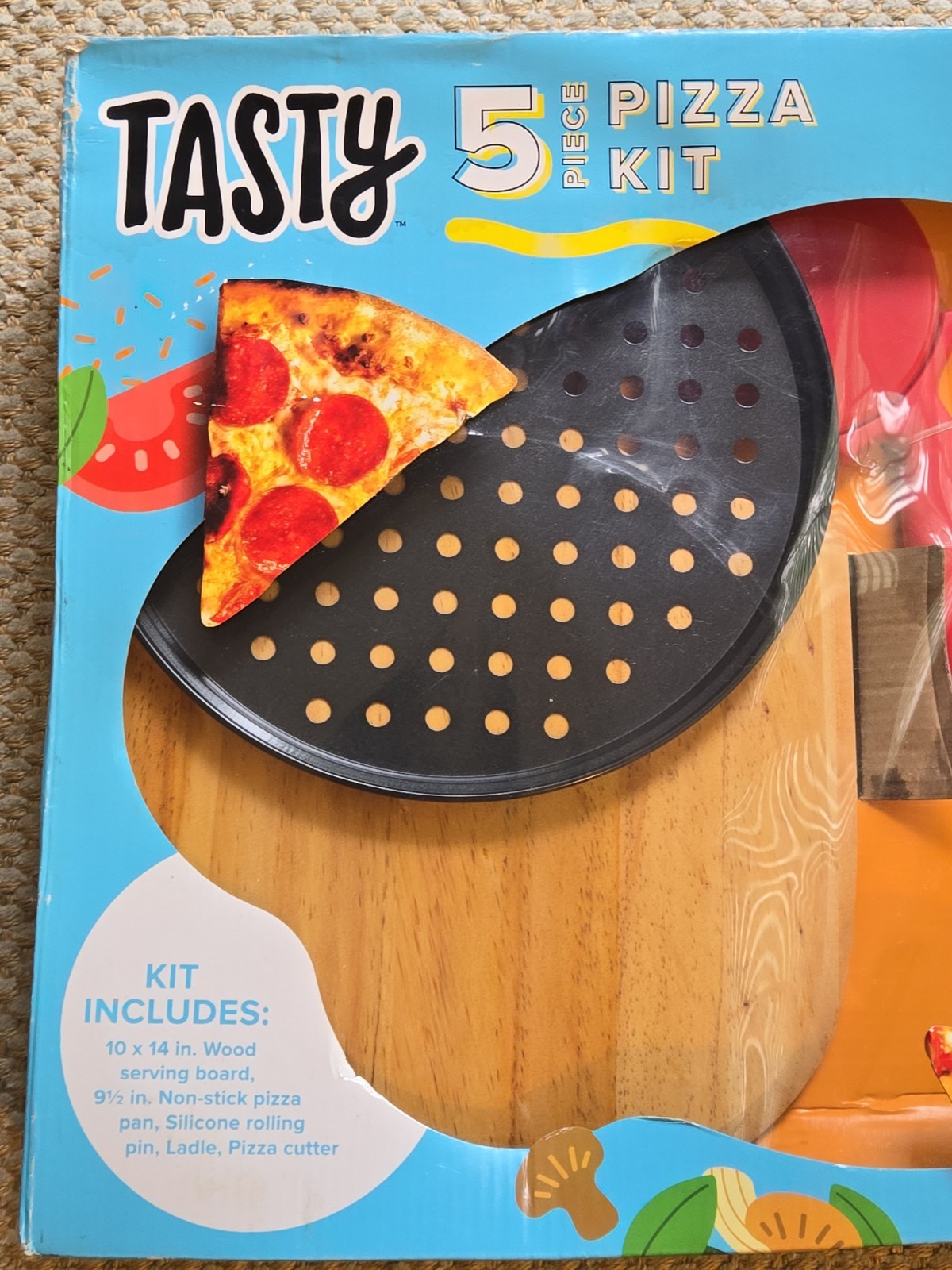 Tasty Kits Pizza Gadget Set, Includes Non-Stick Pizza Pan, Wood Serving Board
