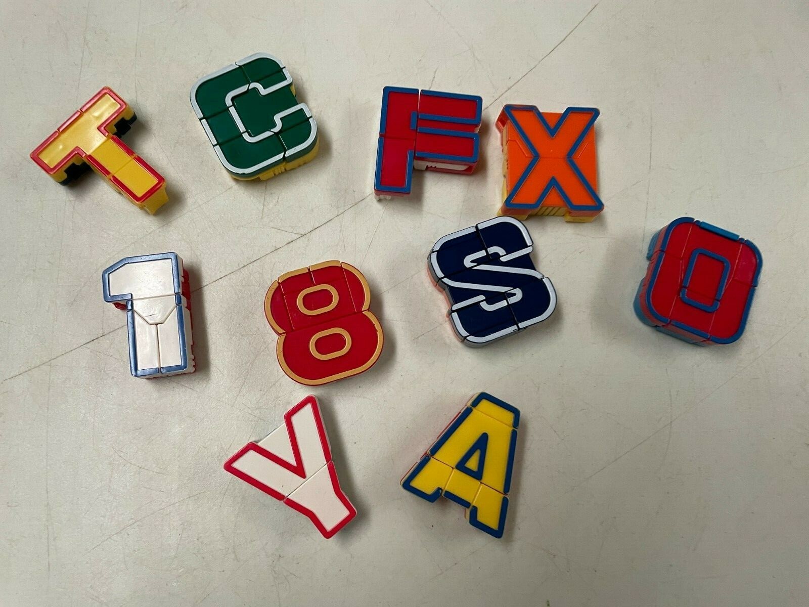 LAKESHORE EDUCATIONAL STORE ALPHABOTS LETTER NUMBER REPLACEMENT ROBOTS EUC