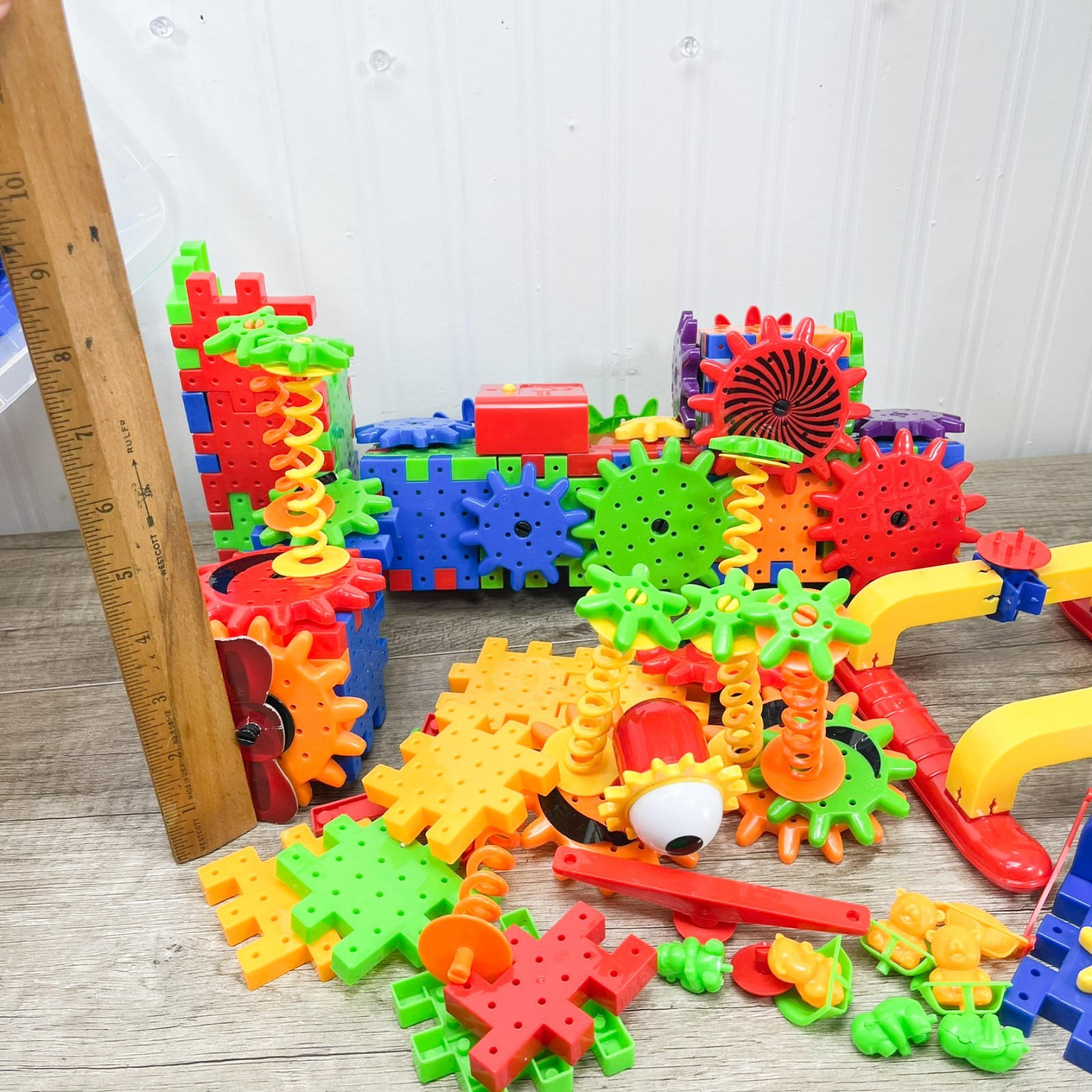 Techno Gears Wacky Robot Construction Set