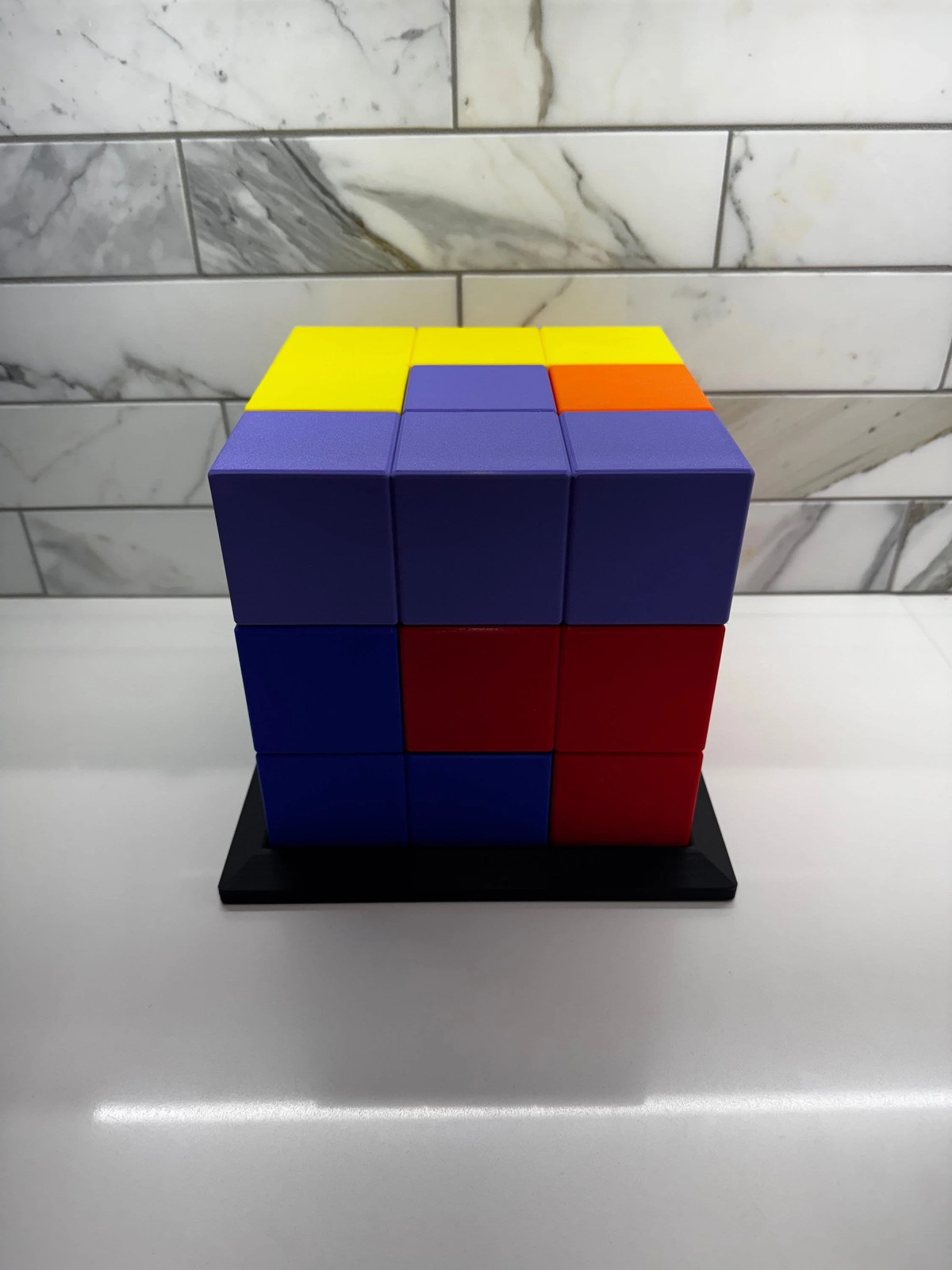 Soma Cube Puzzle – 7 Piece 3D Printed Brain Teaser with Display Base – Retro