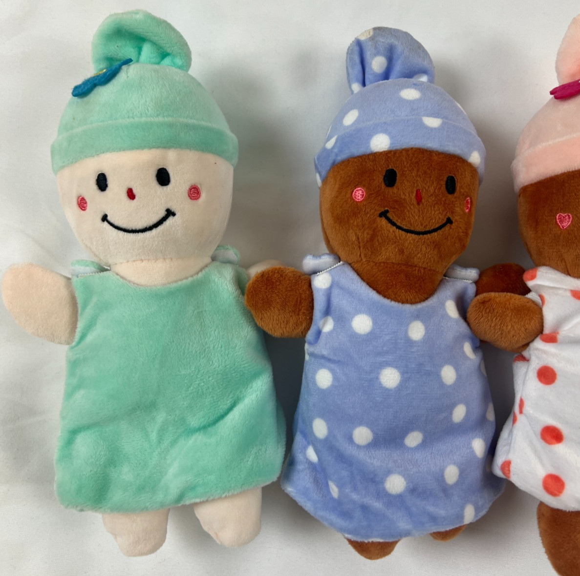Culturally Diverse Soft Plush 9″ Dolls Set Interchangeable Clothing (not hats)