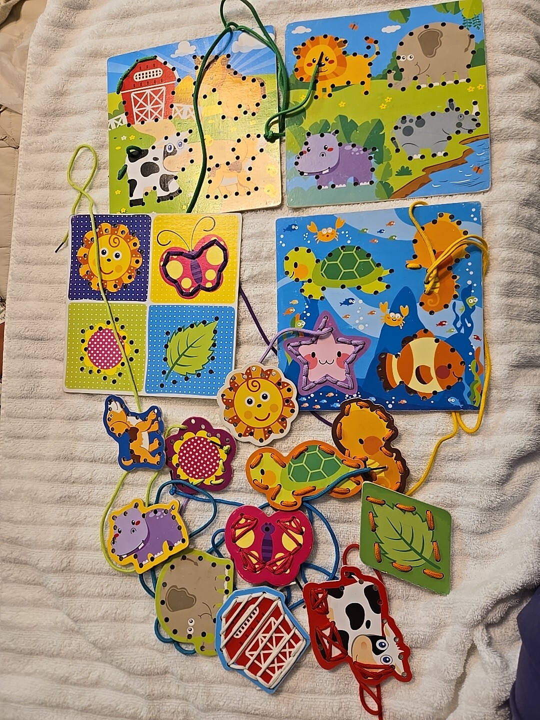 Set Of 4 Lace Up Cards Wooden And Smaller Little Shapes Flower Farm Zoo Sea Star
