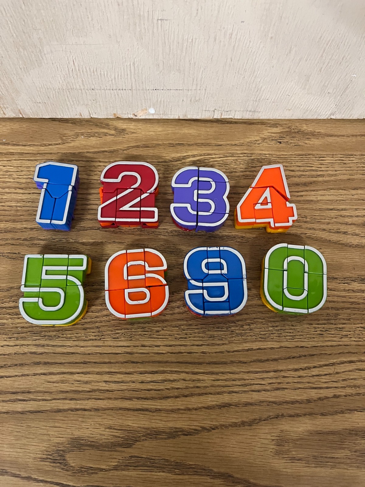 8-Alphabet Number Robots Combination Transforming Set Alphabots Stem Learning