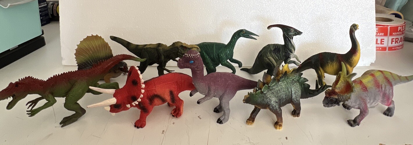 Dinosaur World Toy Set OleFun 10 Medium Dinosaurs In Storage Case Ages 3+