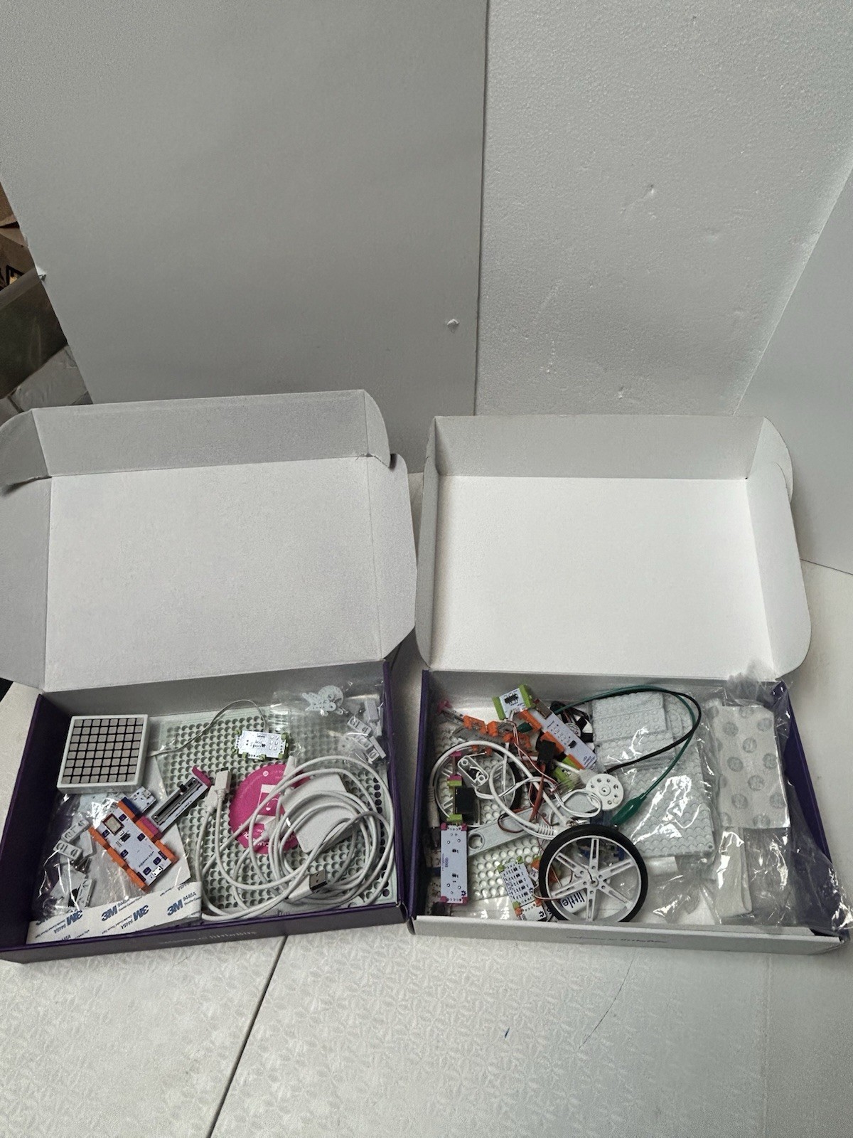 2Little Bits Gizmos & Gadgets Kit, STEM – Electronic Bitbot Makers Toy Open box