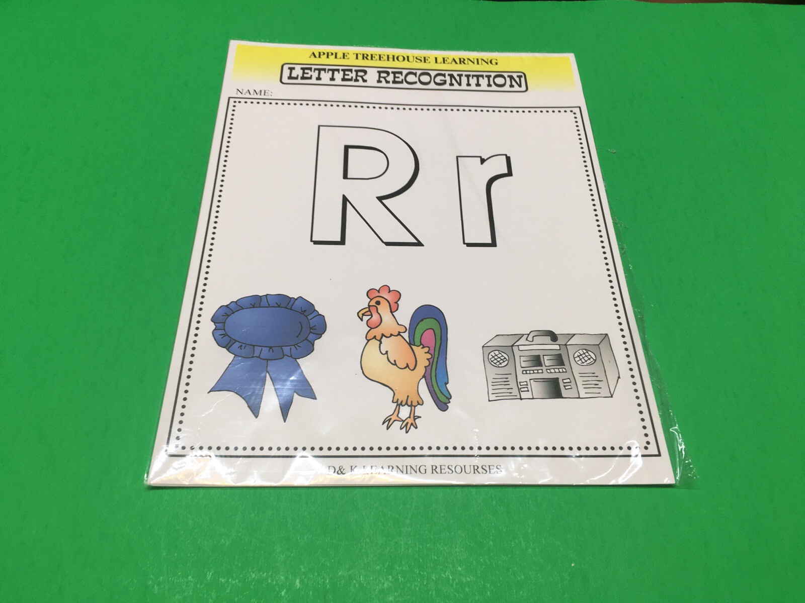 Letter Rr – Apple Treehouse Worksheets – Preschool Teaching supplies 20pgs