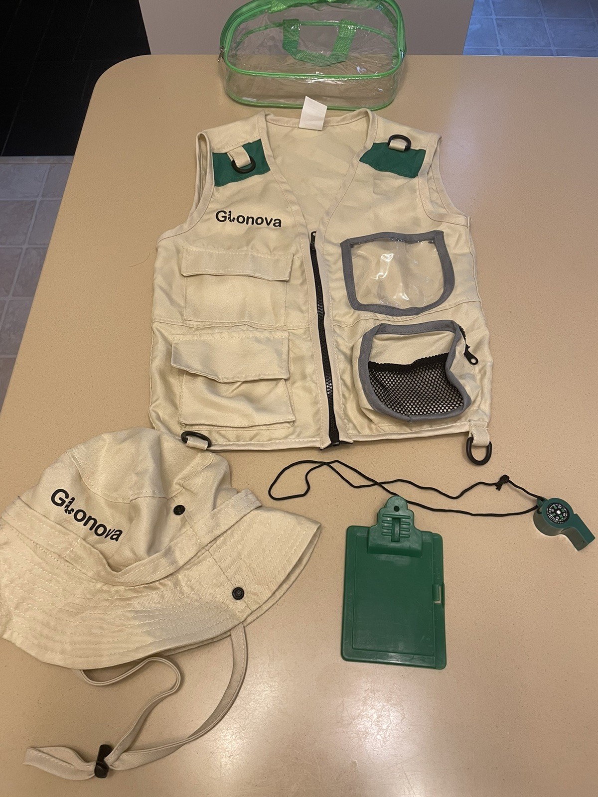 GLONOVA KIDS EXPLORER SET**VEST/HAT/WHISTLE/CLIPBOARD/CASE**NWOT
