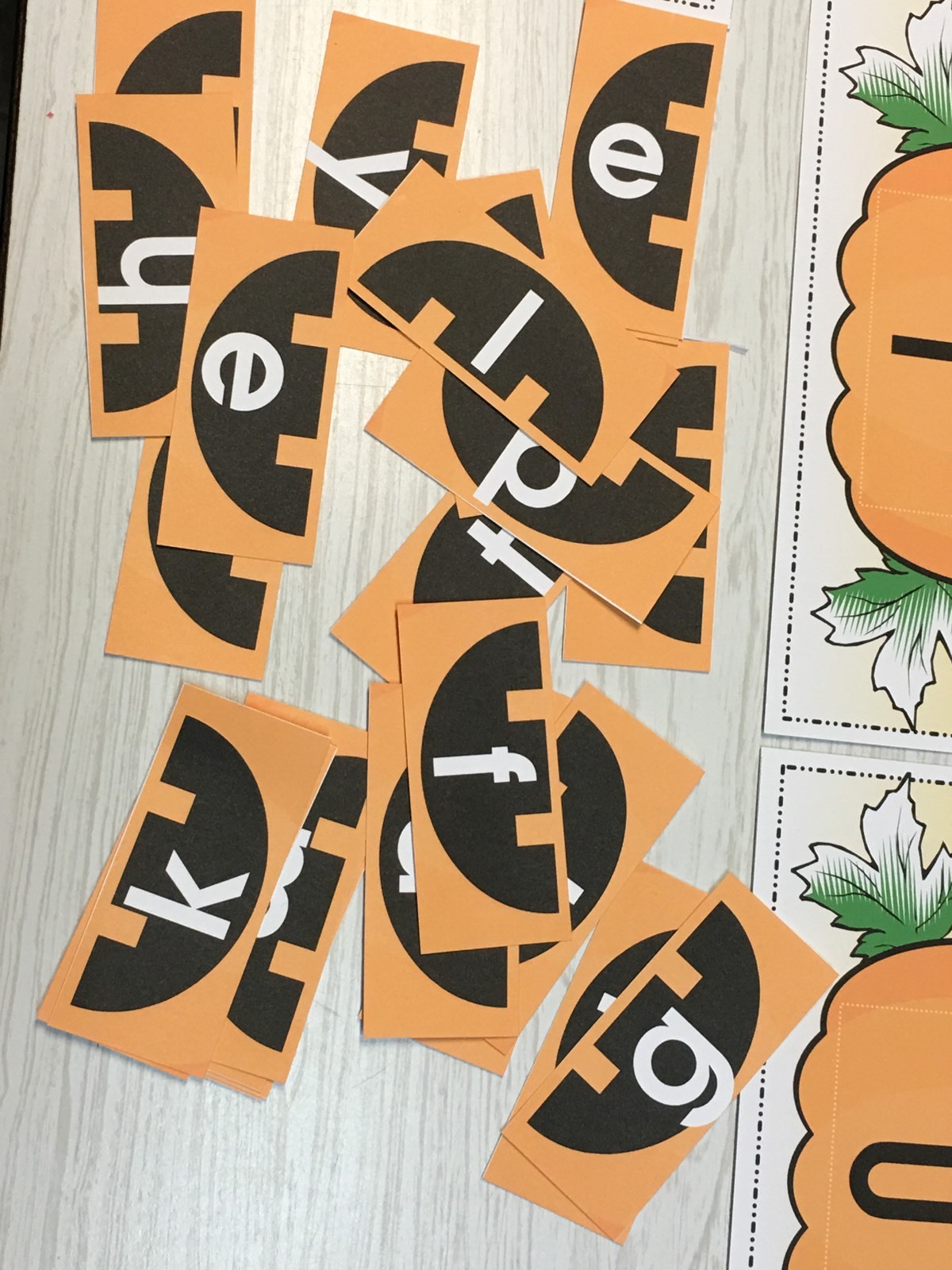 Jack O Lantern – Uppercase Lower case Match Pumpkins – Laminated Activity Set