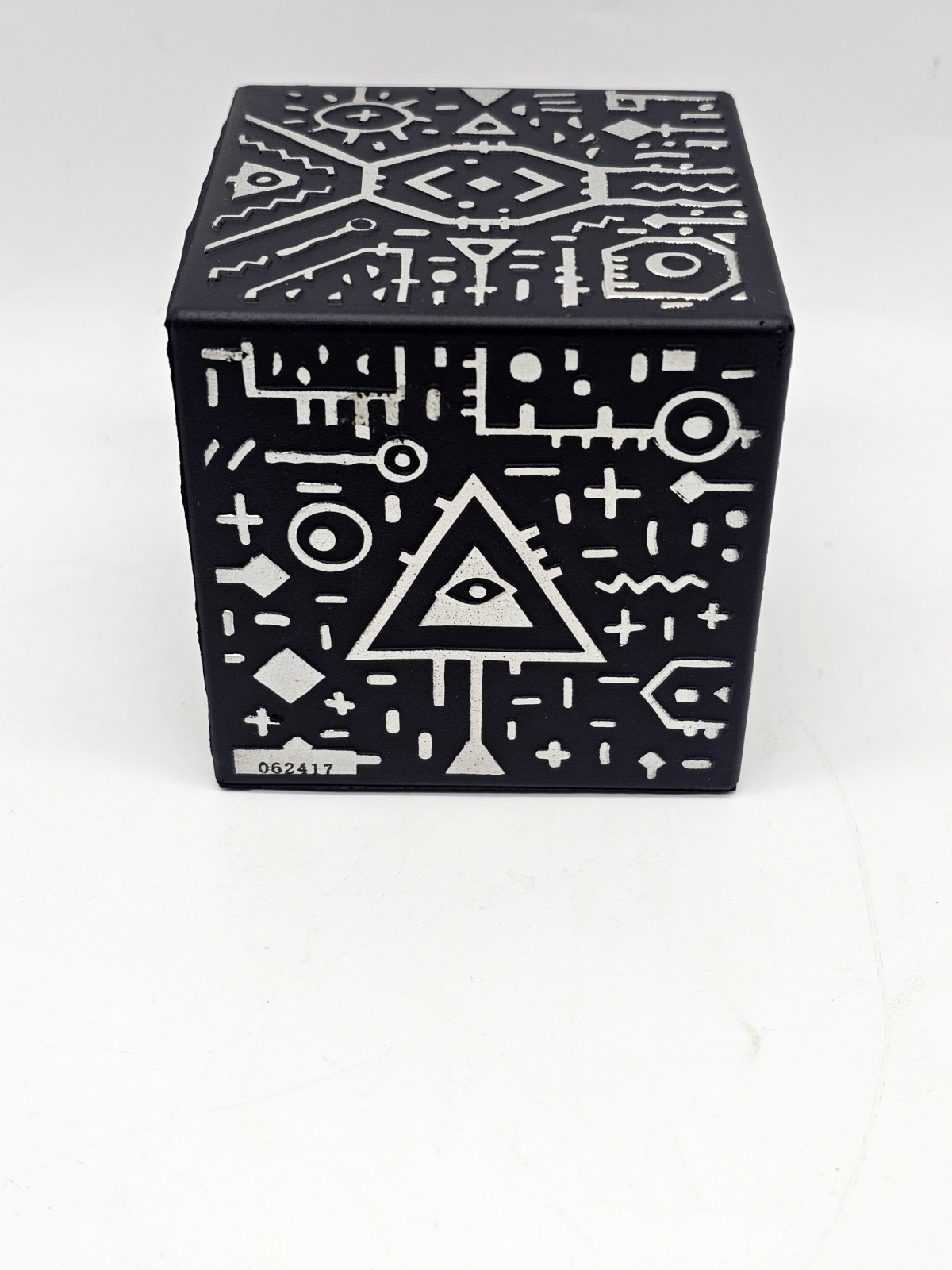 Merge Cube AR/VR Hold Anything Hologram Science STEM Children Christmas Gift Toy